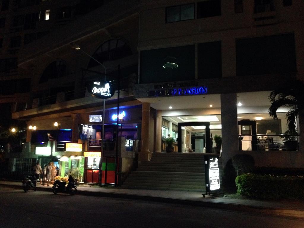 Thepthip Artdeco Studio Pattaya Exterior photo