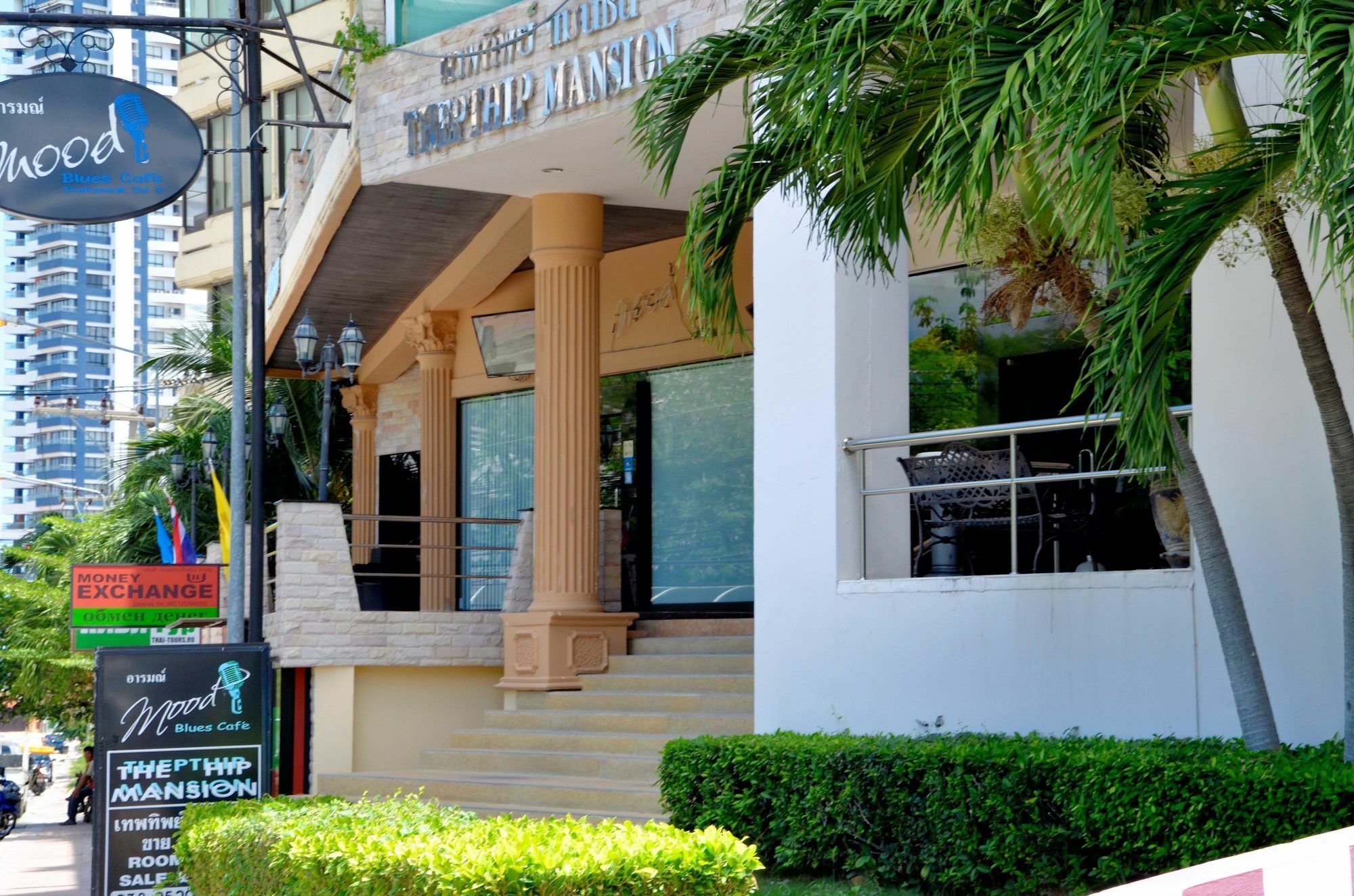 Thepthip Artdeco Studio Pattaya Exterior photo