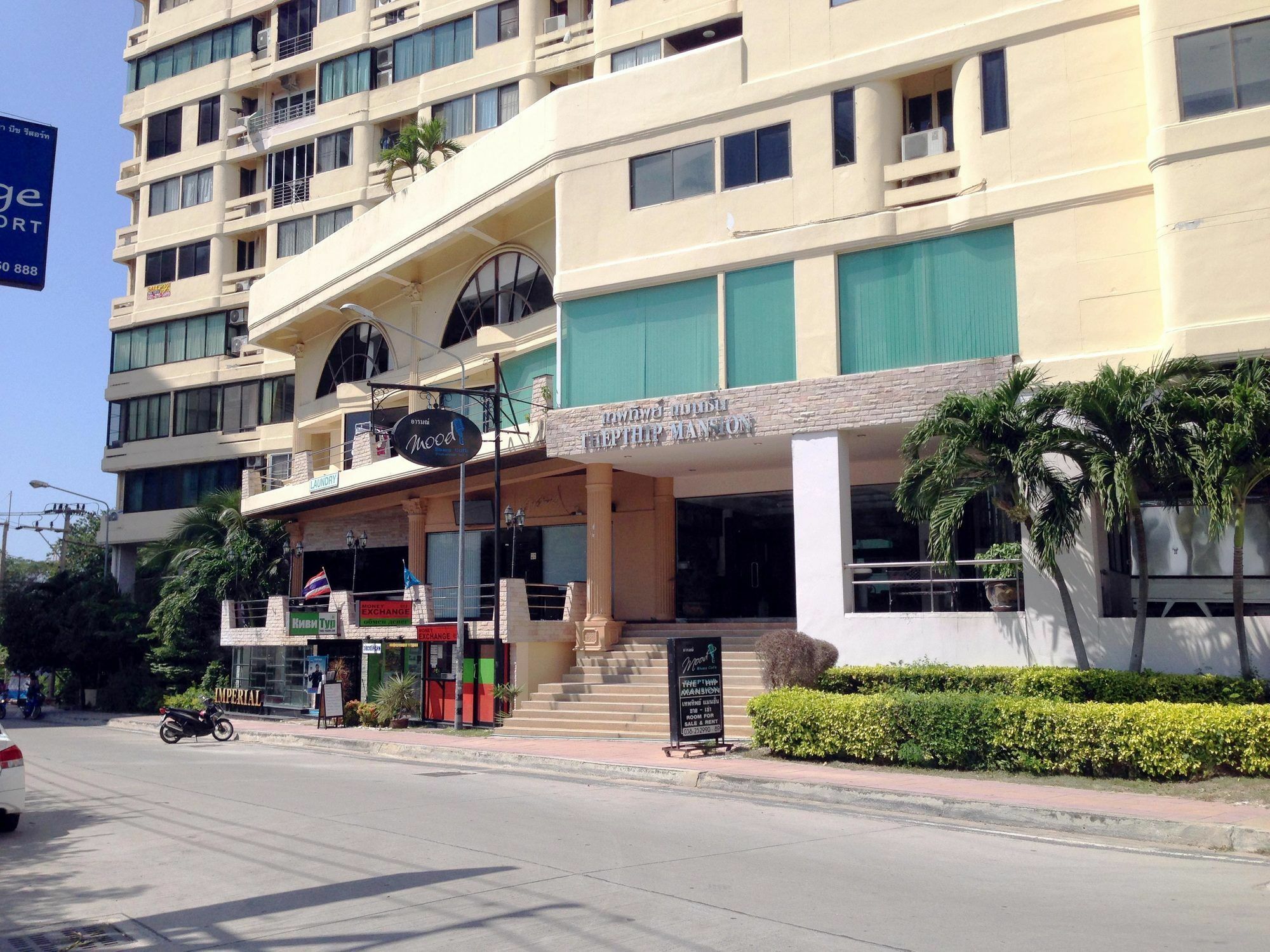 Thepthip Artdeco Studio Pattaya Exterior photo